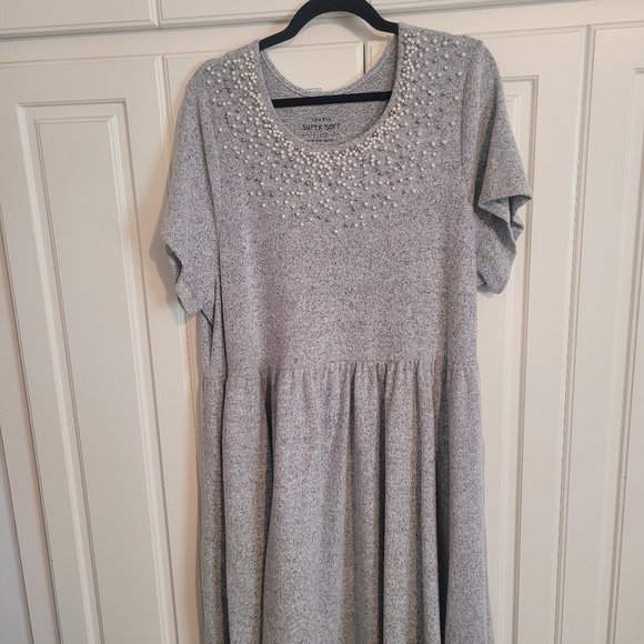 torrid Dresses & Skirts - Torrid Size 3 Soft Short Sleeve Sweater Dress